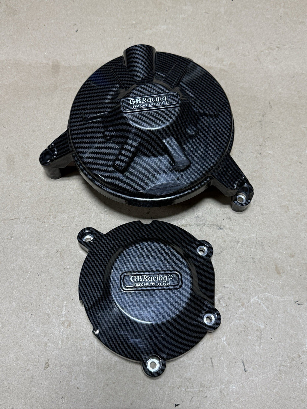 GB Racing Engine Cover Set Aprilia RSV4 / RR / Tuono V4R 2010-2020 Carbon Fiber