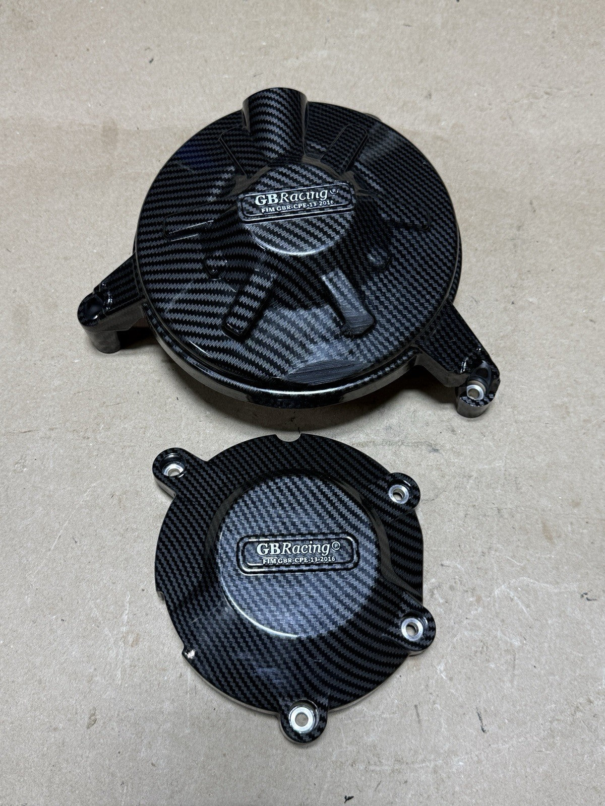 GB Racing Engine Cover Set Aprilia RSV4 / RR / Tuono V4R 2010-2020 Carbon Fiber