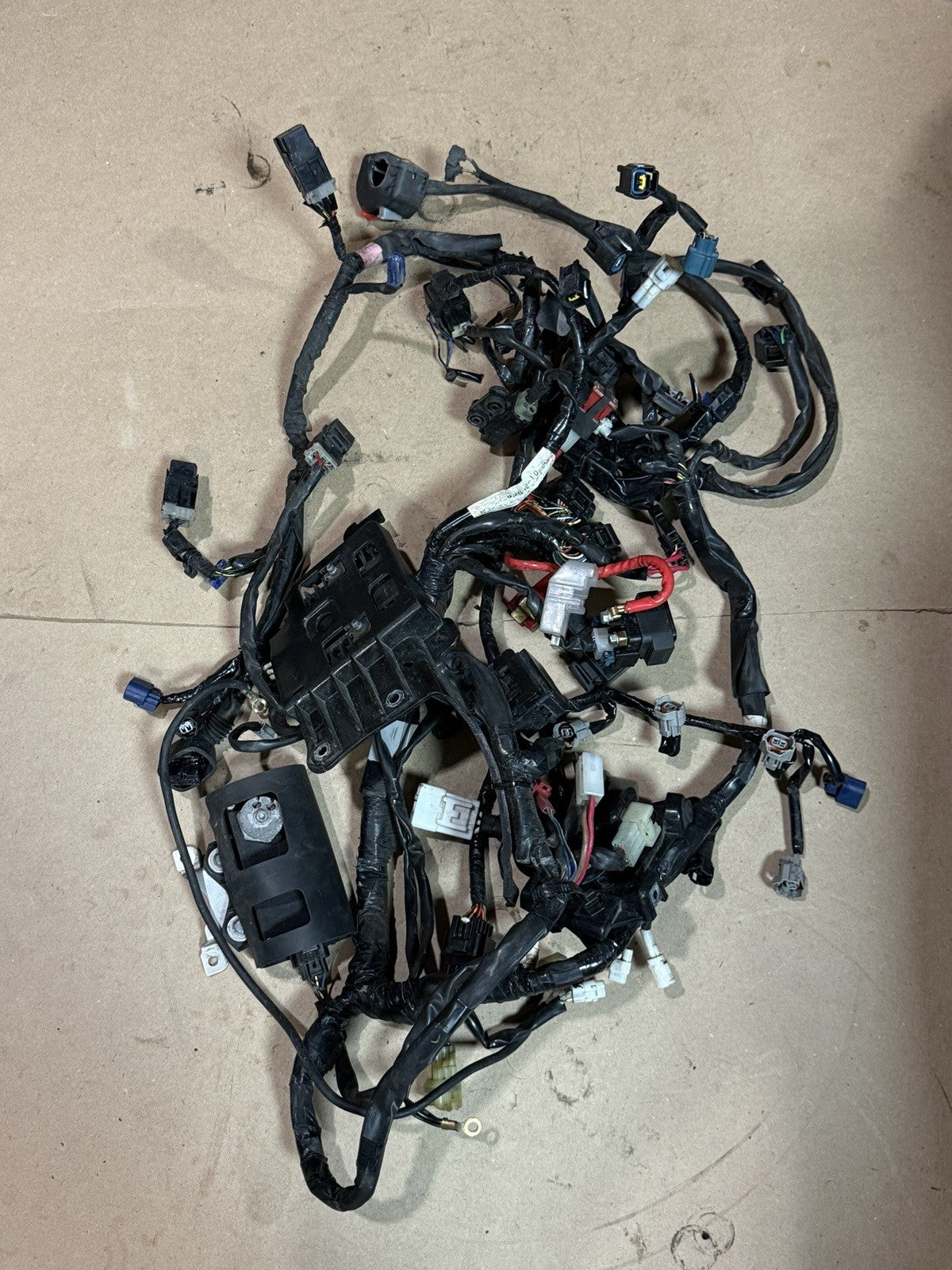 08-16 2009 Yamaha YZF R6 OEM Main Engine Wiring Harness Motor Wire Loom Voltage