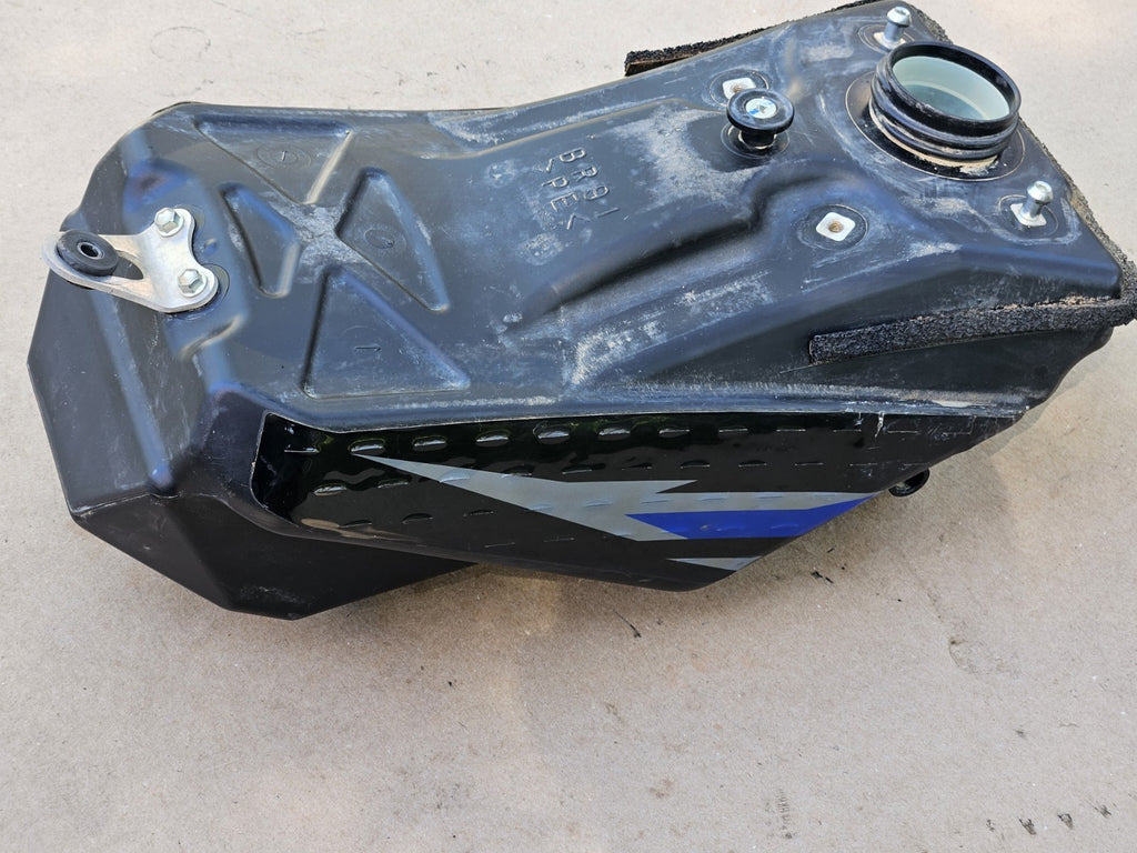 18-22 Yamaha YZ450F 19-23 YZ250F OEM Bare Gas Fuel Tank Assembly