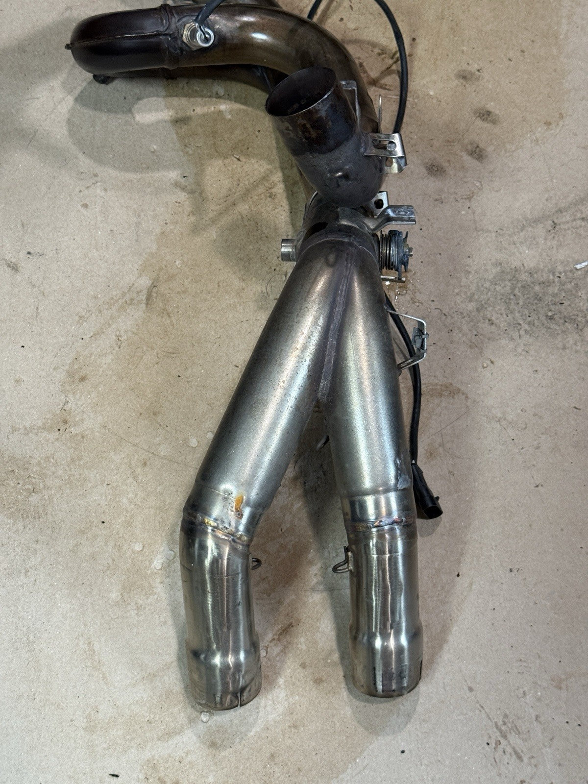2011-13 Ducati 848 Evo 1098 1198 OEM Exhaust Headers Mid Pipe Assembly Straight