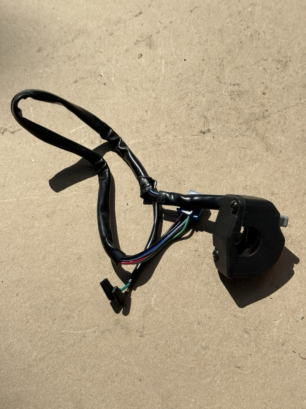 12-16 Suzuki GSXR1000 OEM Right Handlebar Switch Start Stop Kill Switch