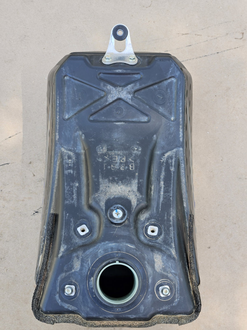 18-22 Yamaha YZ450F 19-23 YZ250F OEM Bare Gas Fuel Tank Assembly