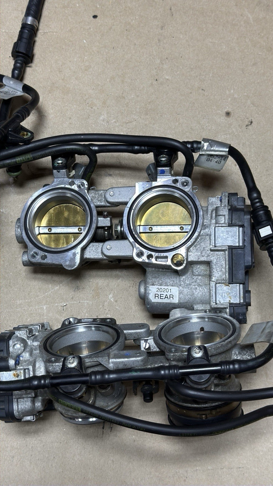 2015-2018 Aprilia RSV4 RF RR Factory OEM Throttle Bodies Fuel Injectors Assembly