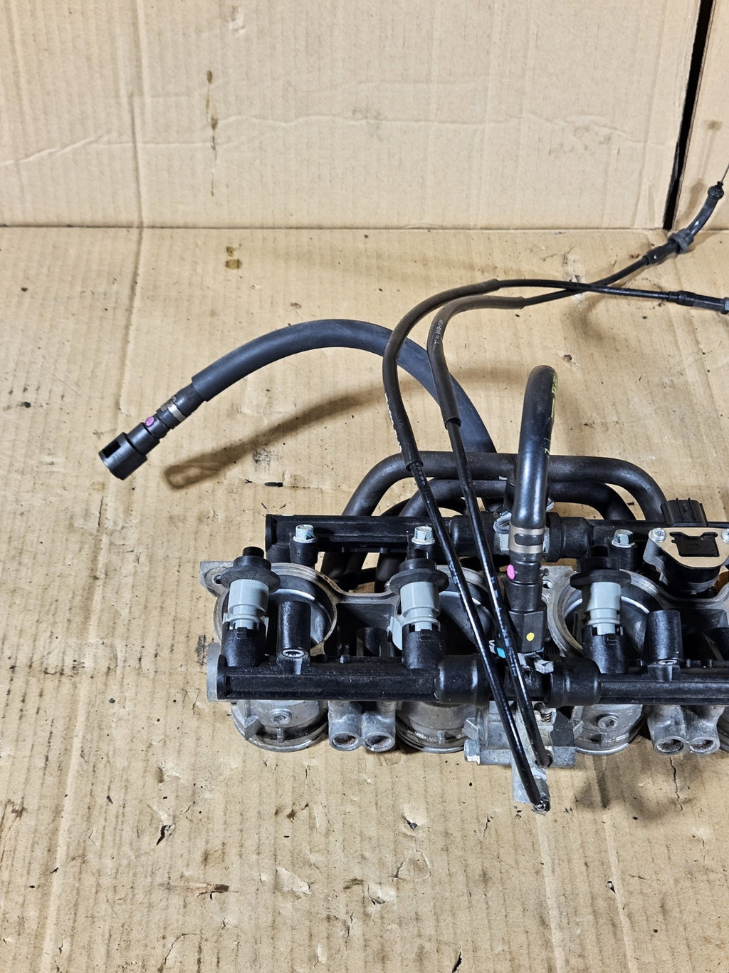 2013 Honda CBR600RR CBR 600RR OEM Throttle Body Primary Secondary Fuel Injectors20