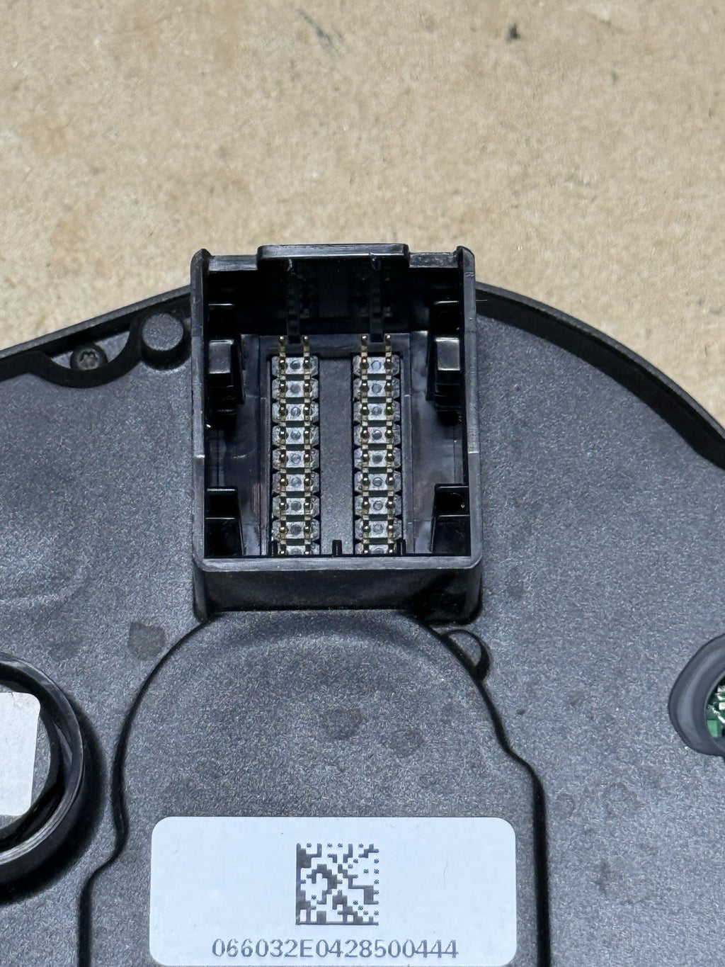 Genuine OEM Aprilia RSV4 Cluster Speedometer Tachometer Dash 2015-2018 2D000144