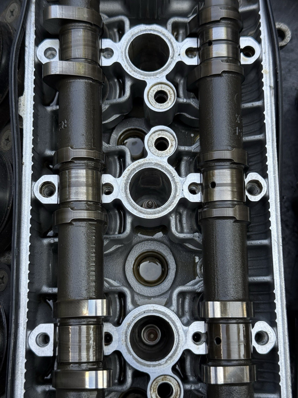 2000-2003 Suzuki GSXR750 OEM Engine Cylinder Head Camshafts Valves Bridge Clamps20