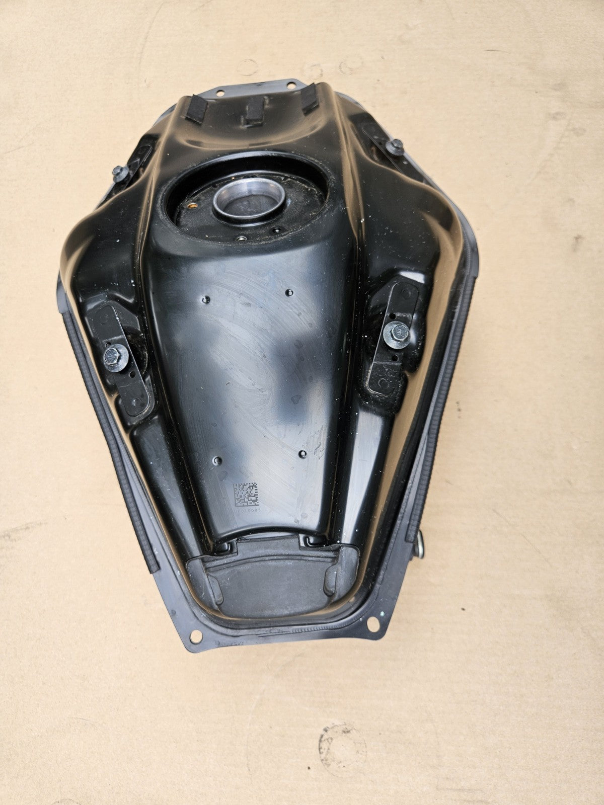 2022-2025 Yamaha YZF-R7 R7 OEM Gas Fuel Tank Petrol Reservoir BEB-24110-00-002