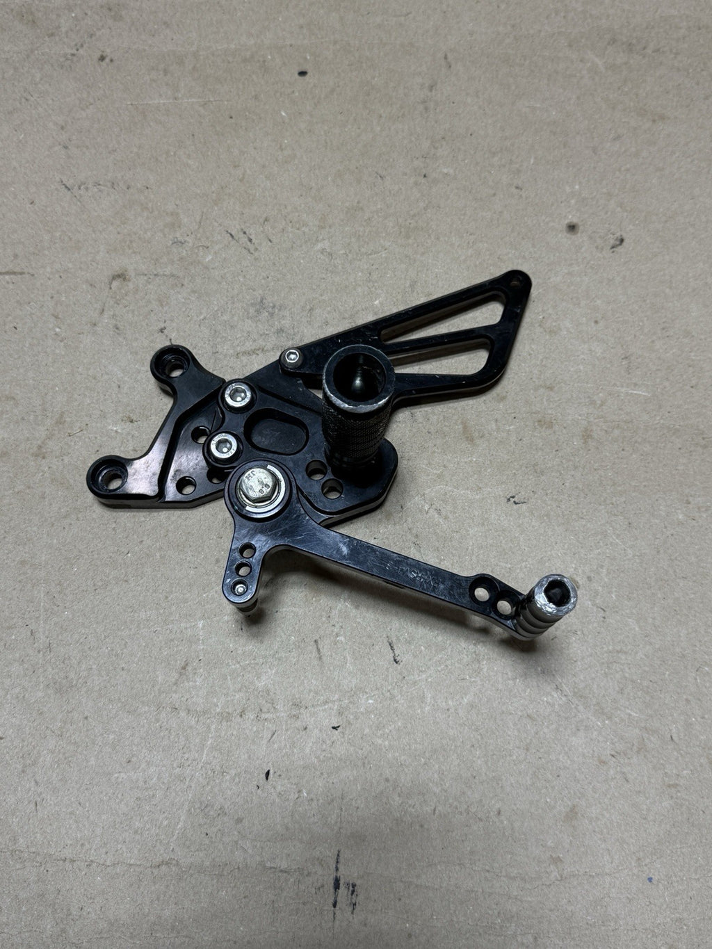 2015-2018 Aprilia RSV4 RR RF Adjustable Rearsets Rear Sets Foot Pegs L&R Black