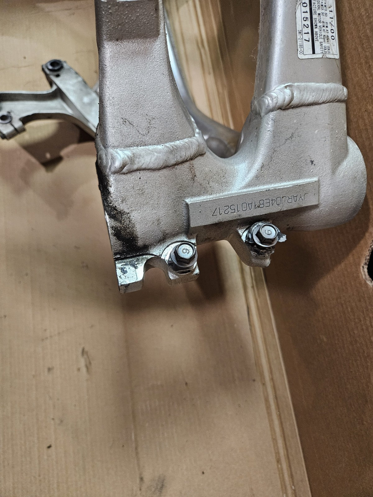 1999-2002 Yamaha YZF R6 OEM Main Frame Chassis Straight