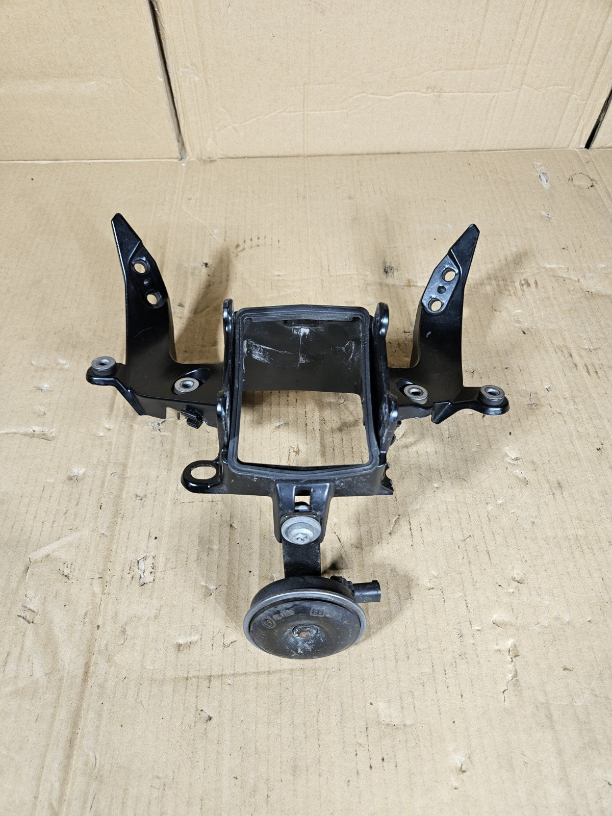2012 BMW S1000RR OEM Front Fairing Stay Upper Bracket with Horn Used12