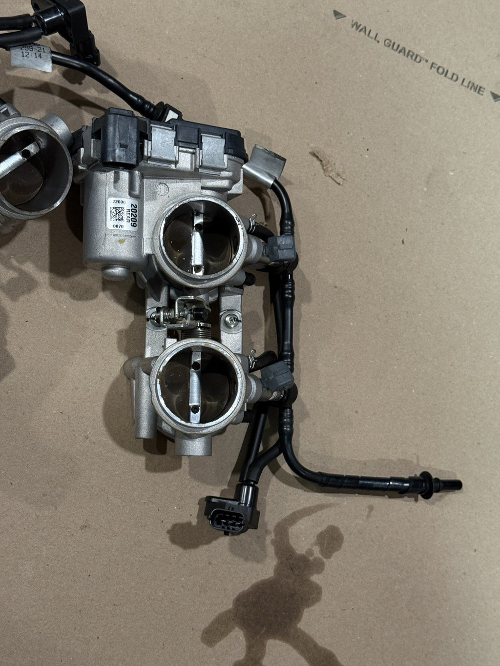 Aprilia RSV4 1100 Factory 21+ Front Rear Throttle Bodies Body Fuel Injectors