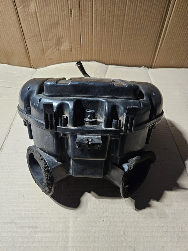 2006-2007 Suzuki GSX-R600 K6 K7 OEM Air Box Cleaner Housing 13700-01H01