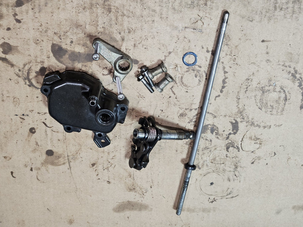 06-07 Honda CBR1000RR OEM Gear Shift Shaft Cover Shifter Rod Linkage Engine