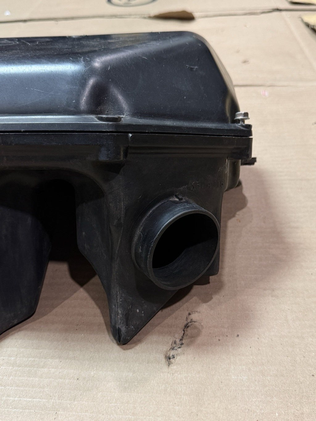 1998-1999 Kawasaki Ninja ZX6R ZX600G OEM Airbox Air Box Filter Case 11010-173610
