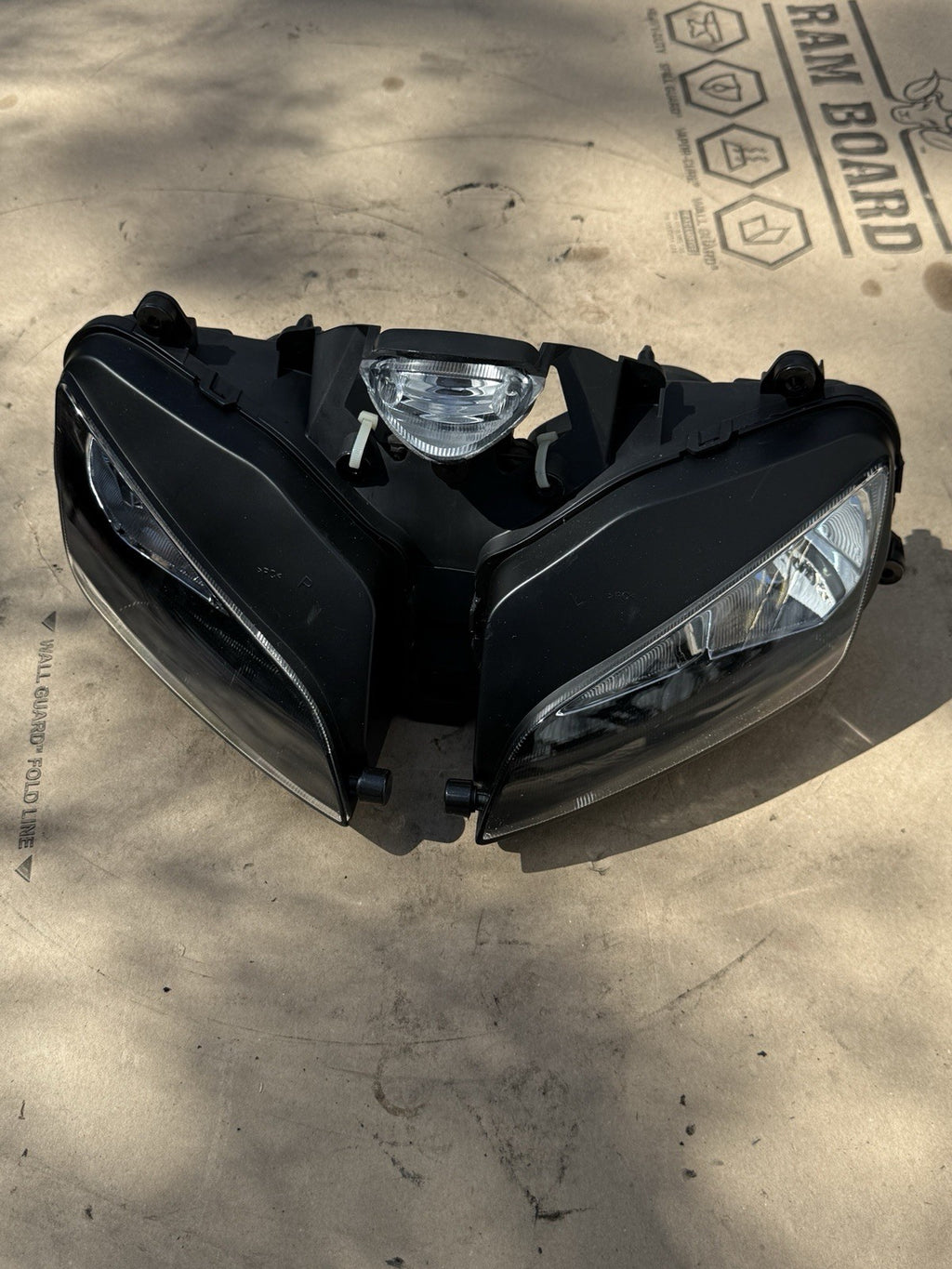 05-06 Honda CBR600RR Front Headlight Head Lamp 33100-MEE-A01 Assembly