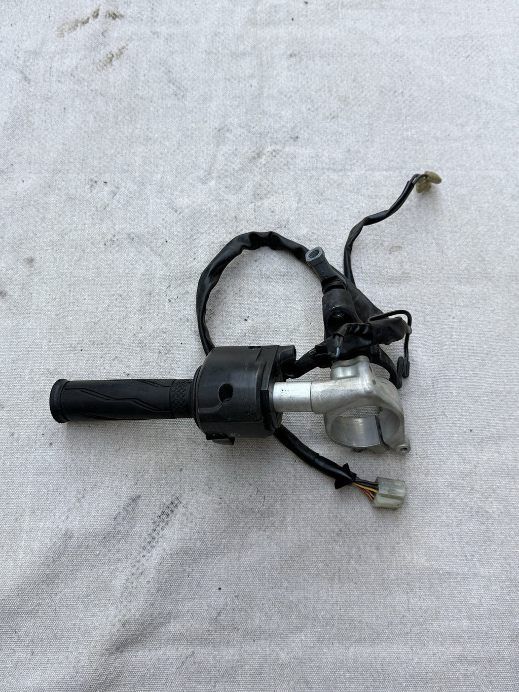 2007-2008 Yamaha YZF-R1 R1 OEM Left Clip-On Handle Bar Clutch Perch Lever 4C813