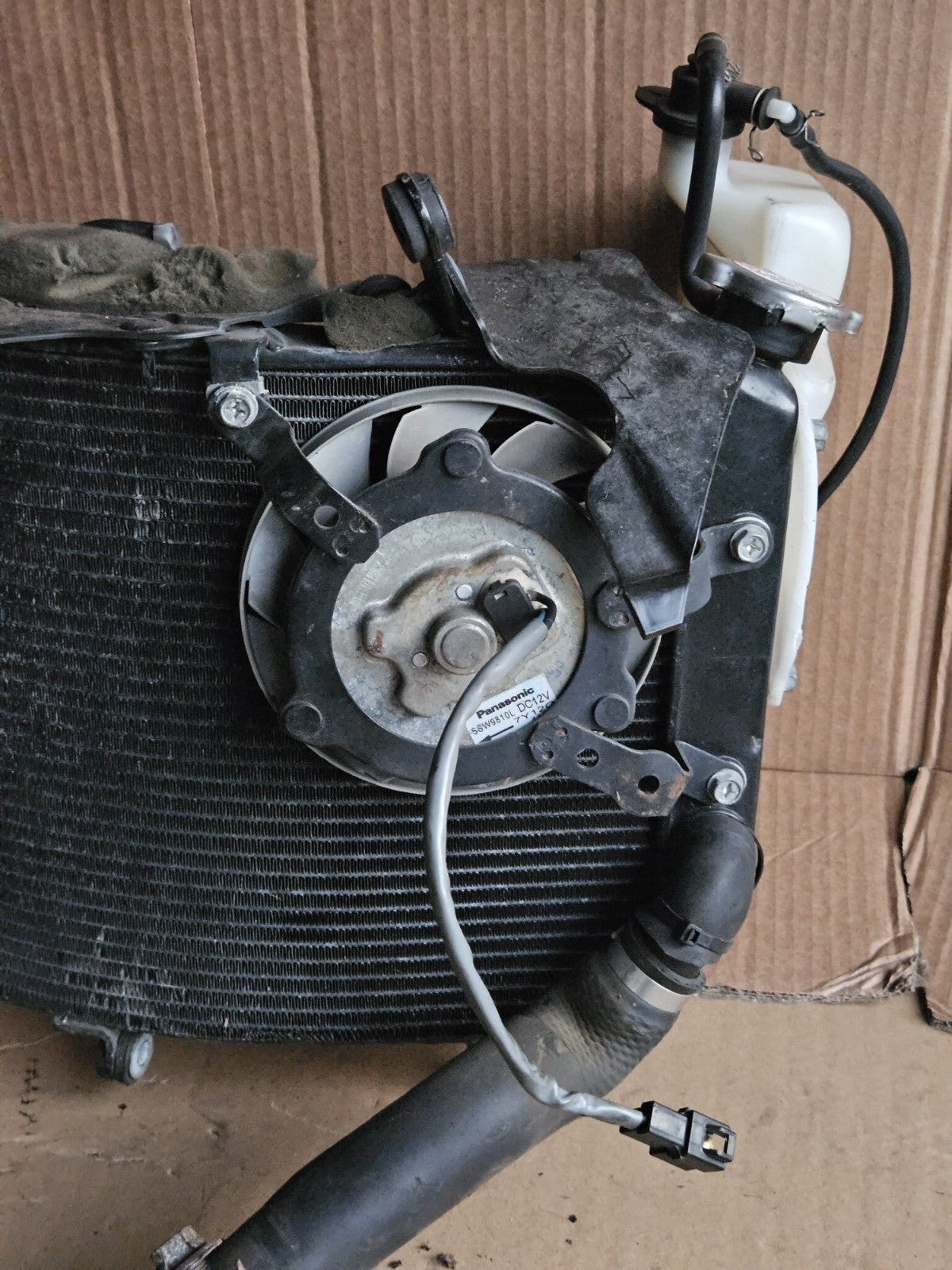 2008-2016 Yamaha YZF-R6 R6 OEM Radiator Cooling Fans Overflow Tank 13S-12461-007