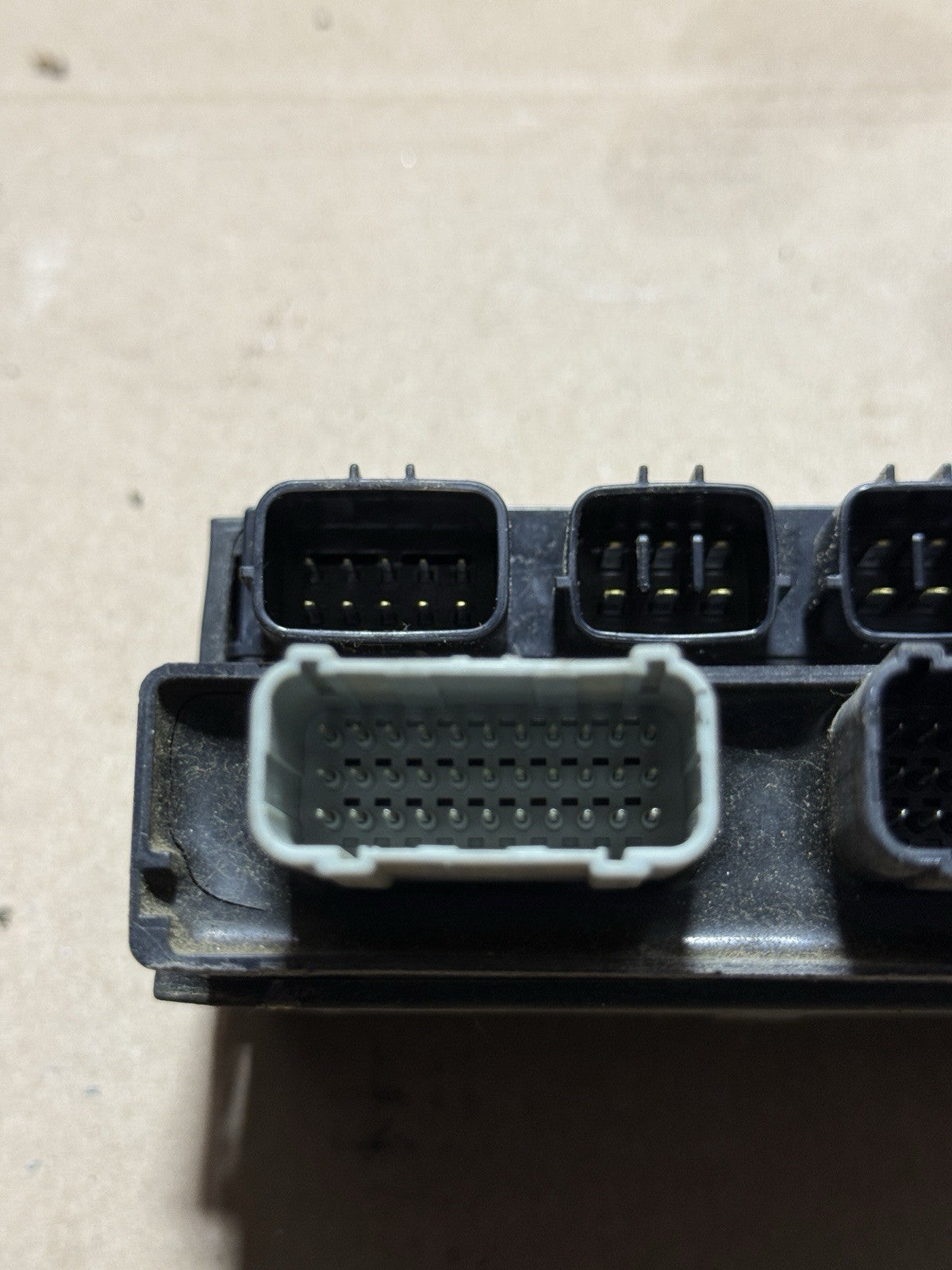 2015 13-18 Kawasaki Ninja ZX6R 636 OEM CDI ECU Ecm Fuse Box Computer K243 Stator