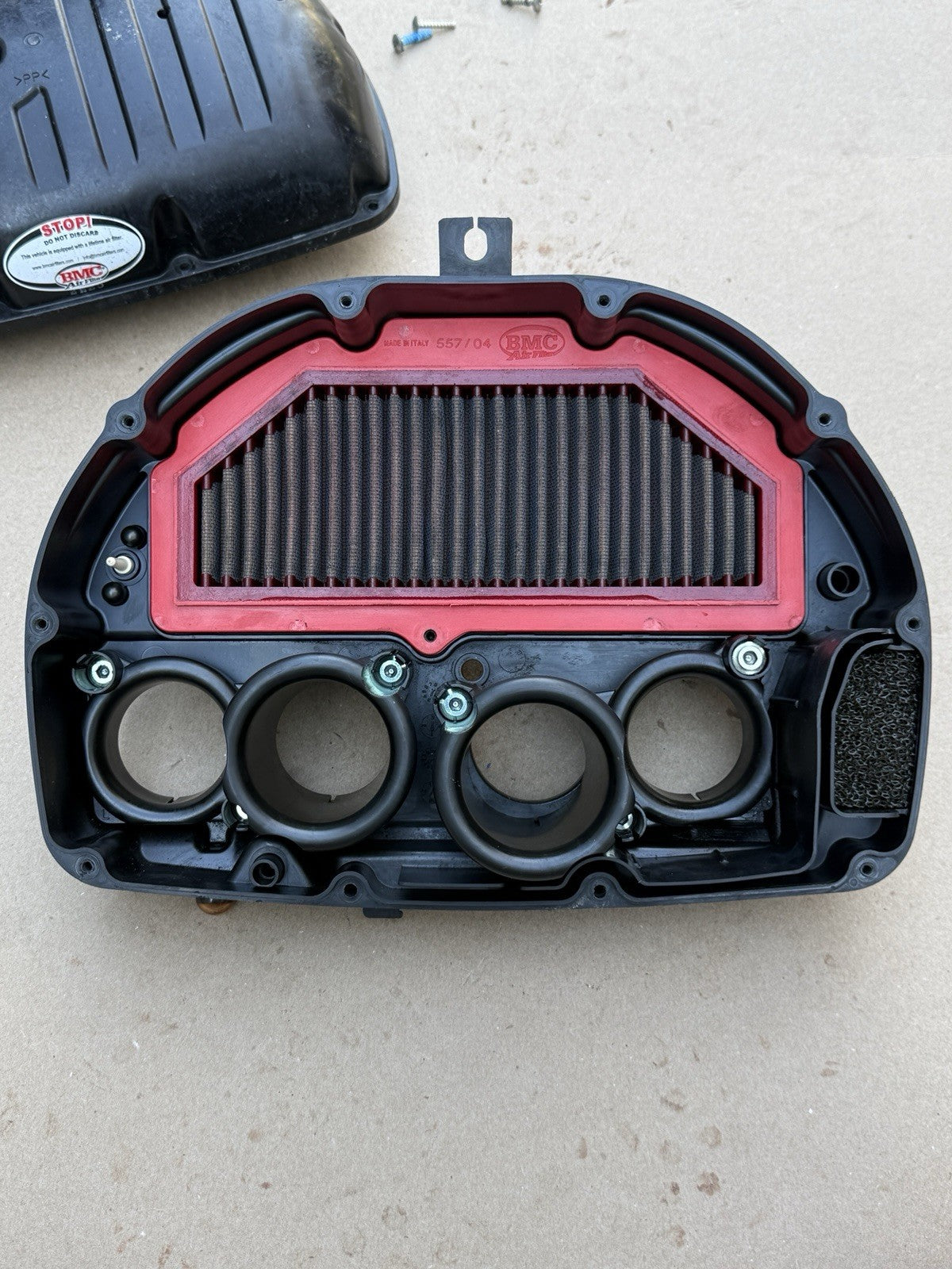 09-16 Suzuki GSXR1000 OEM Airbox Air Intake Filter Box Assembly Damaged
