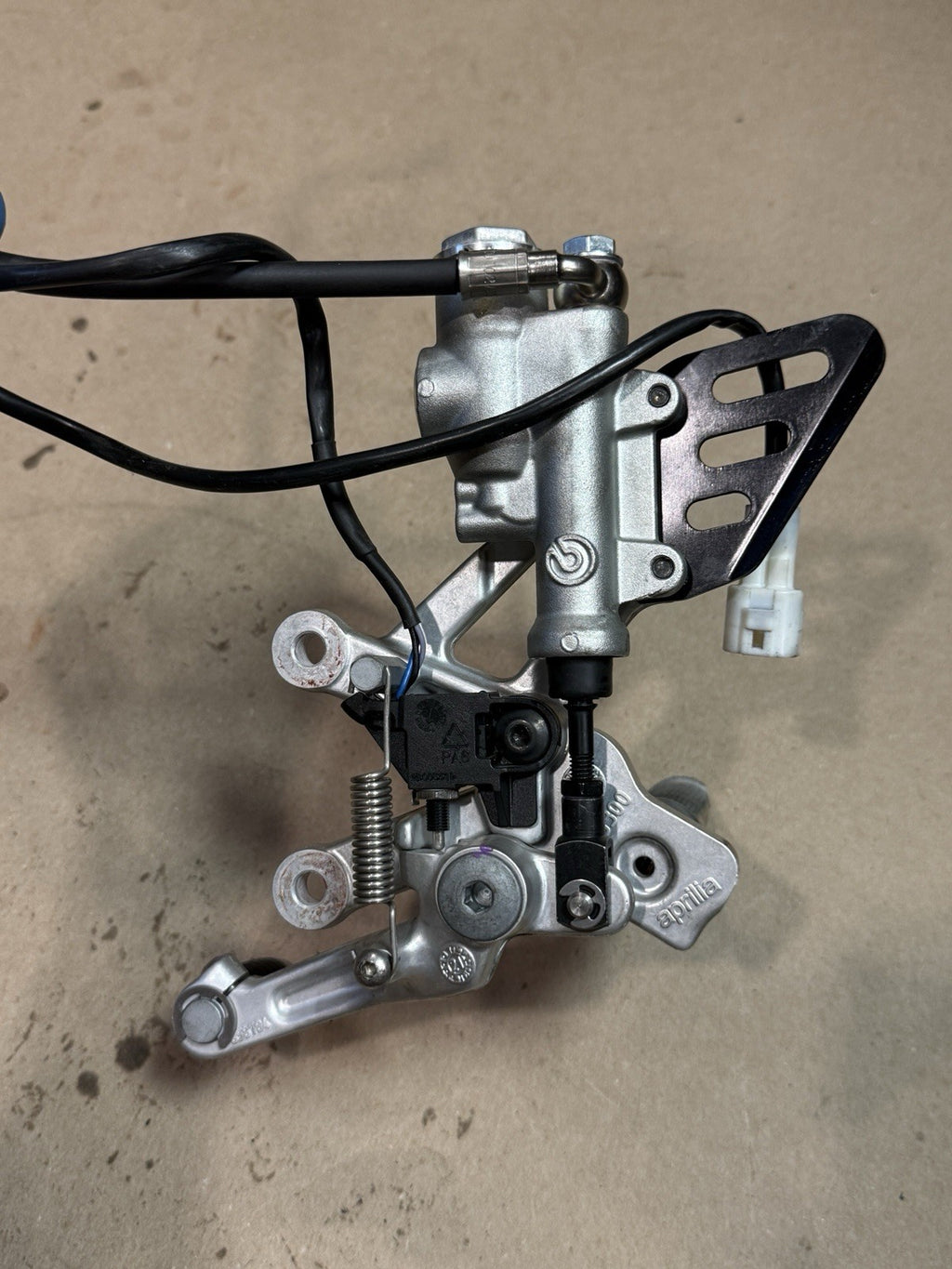21-24 Aprilia RSV4 1100 OEM Rear Brembo Brake Master Cylinder Lever Genuine OEM