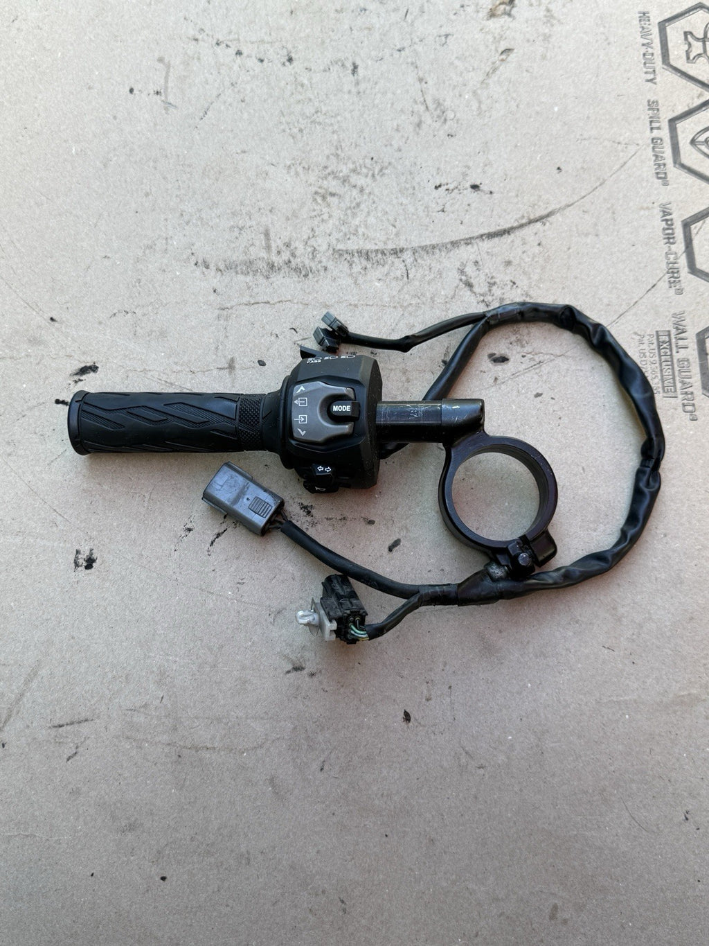 2017-2025 Suzuki GSXR1000 GSXR1000R OEM Left Clip-On Handle Bar Clutch Lever L70