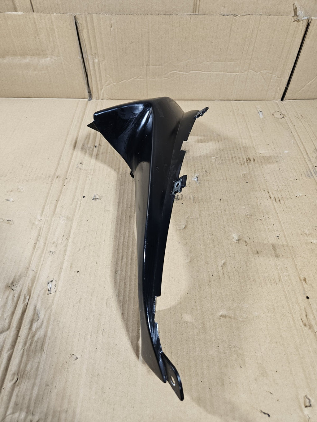 2006 2007 Suzuki GSXR600 Right Air Intake Duct OEM 9442001H00 Genuine Tube15