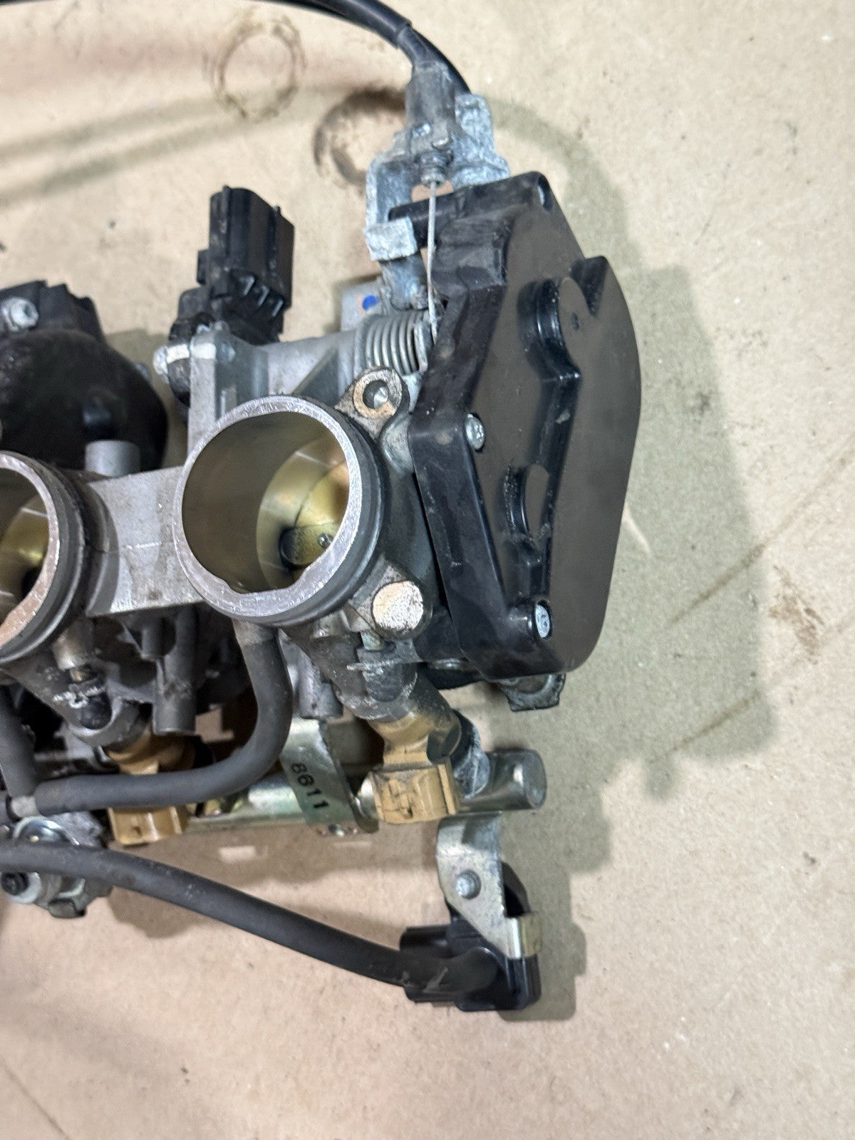 08-16 2009 Yamaha YZF R6 OEM Throttle Body Bodies Fuel Injectors Assembly Set