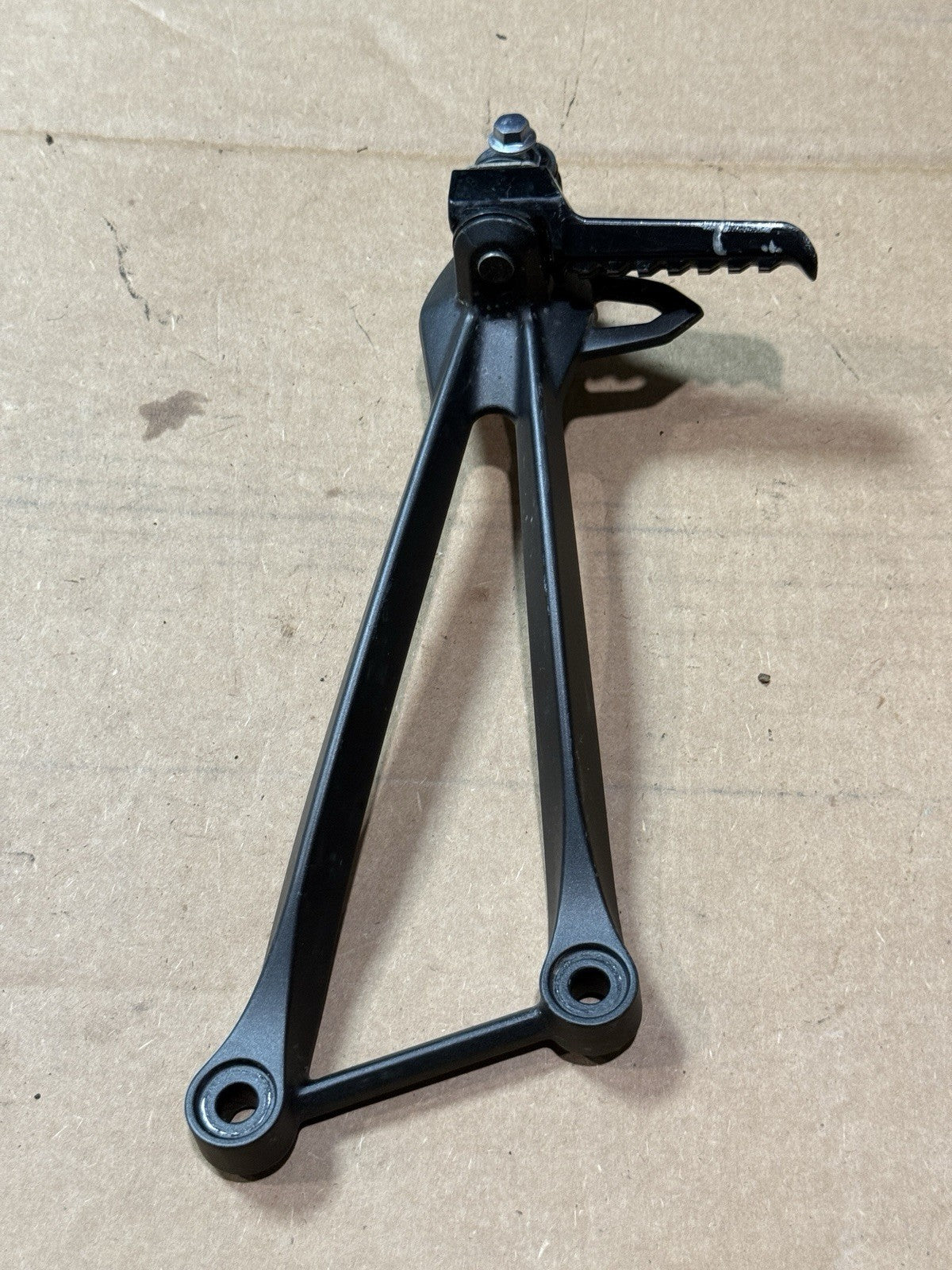 19-23 Kawasaki Ninja ZX6R 636 OEM Rear Passenger Foot Pegs Footrests 34028-00944
