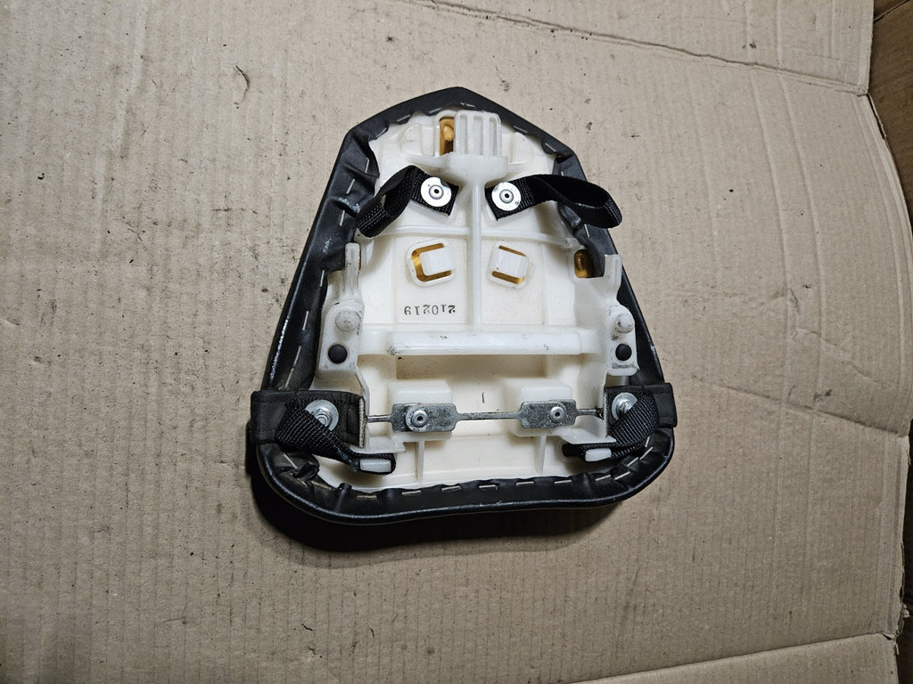 08-16 Yamaha YZF-R6 R6 OEM Rear Passenger Seat Pillion Saddle 13S-24750-00-005