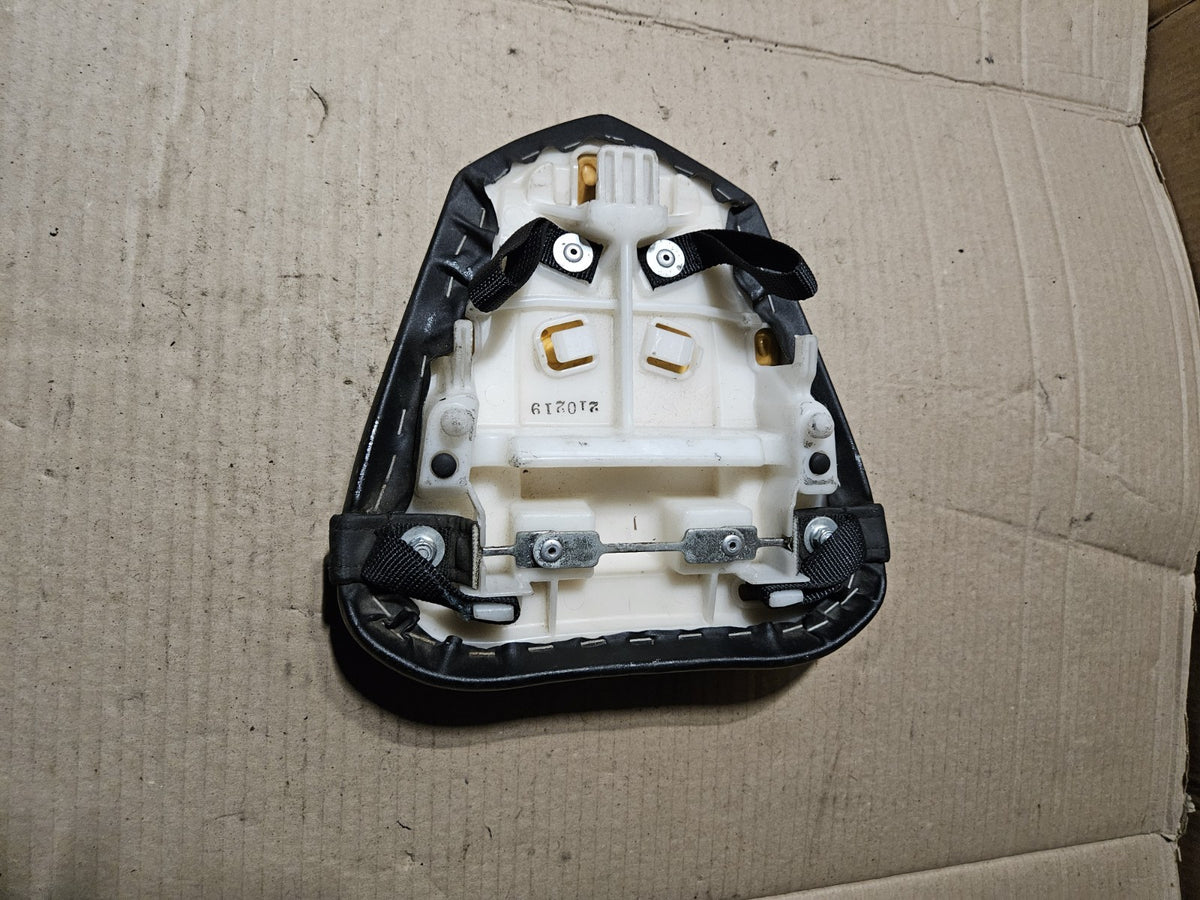08-16 Yamaha YZF-R6 R6 OEM Rear Passenger Seat Pillion Saddle 13S-24750-00-005