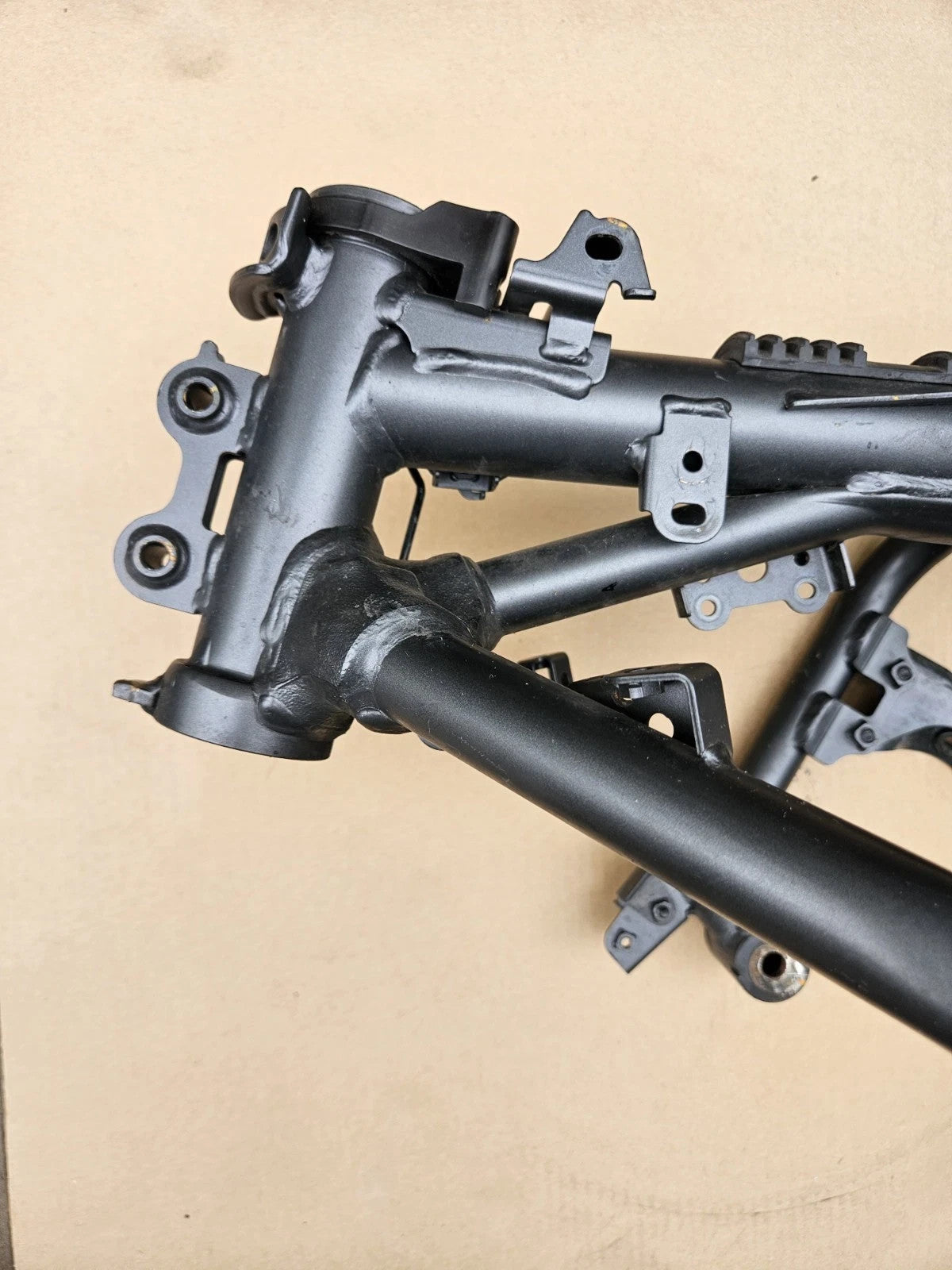 2022-2025 Yamaha YZF R7 OEM Main Frame Chassis CLN Road Ready Straight NO DAMAGE5