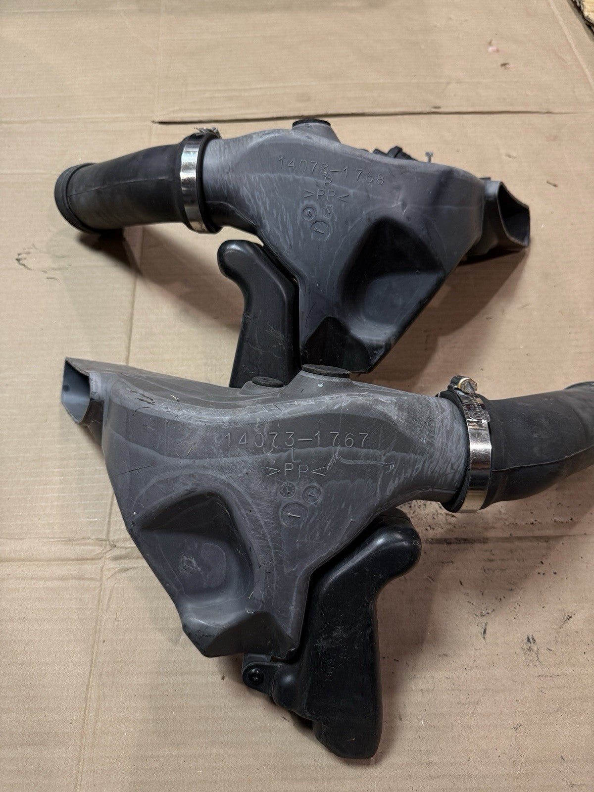 1998-1999 Kawasaki Ninja ZX6R ZX600G OEM Ram Air Intake Ducts LH RH 14073-173220