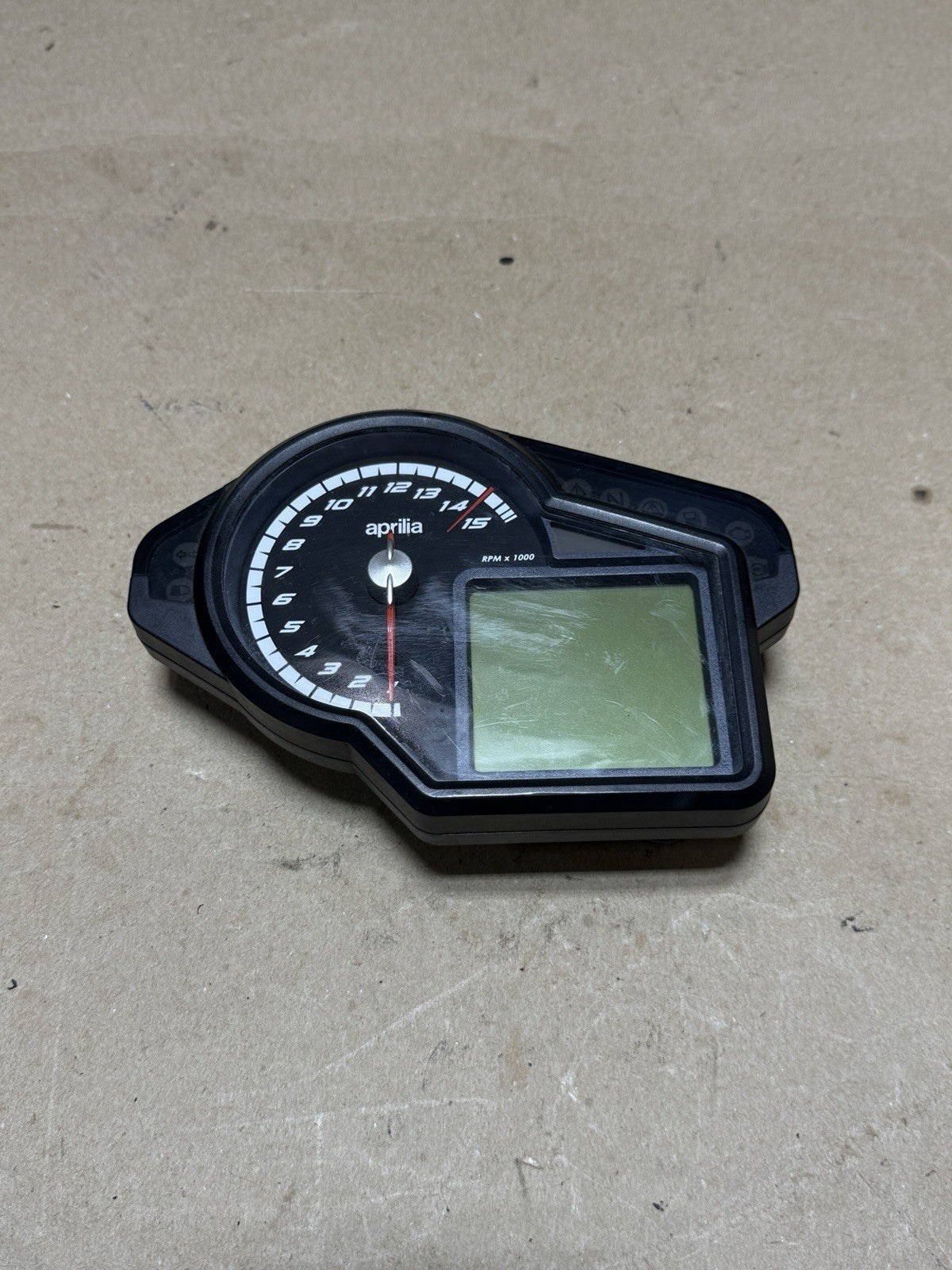 Genuine OEM Aprilia RSV4 Cluster Speedometer Tachometer Dash 2015-2018 2D000144