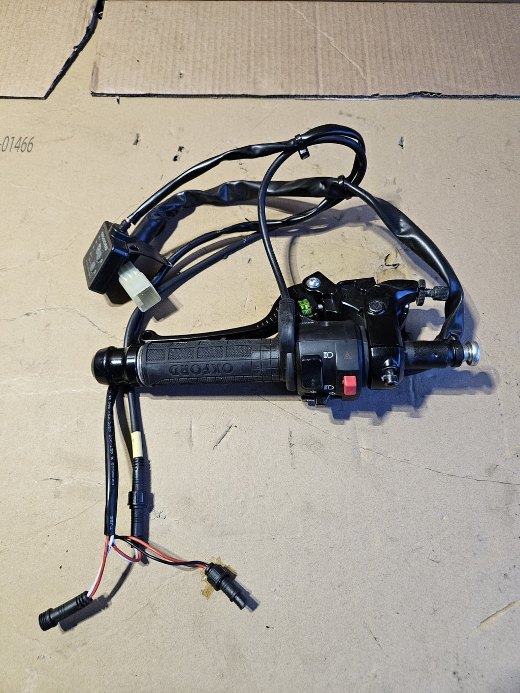 17-19 Kawasaki Ninja 650 ABS EX650 OEM Left Clip On Handlebar Switch 46091-03956