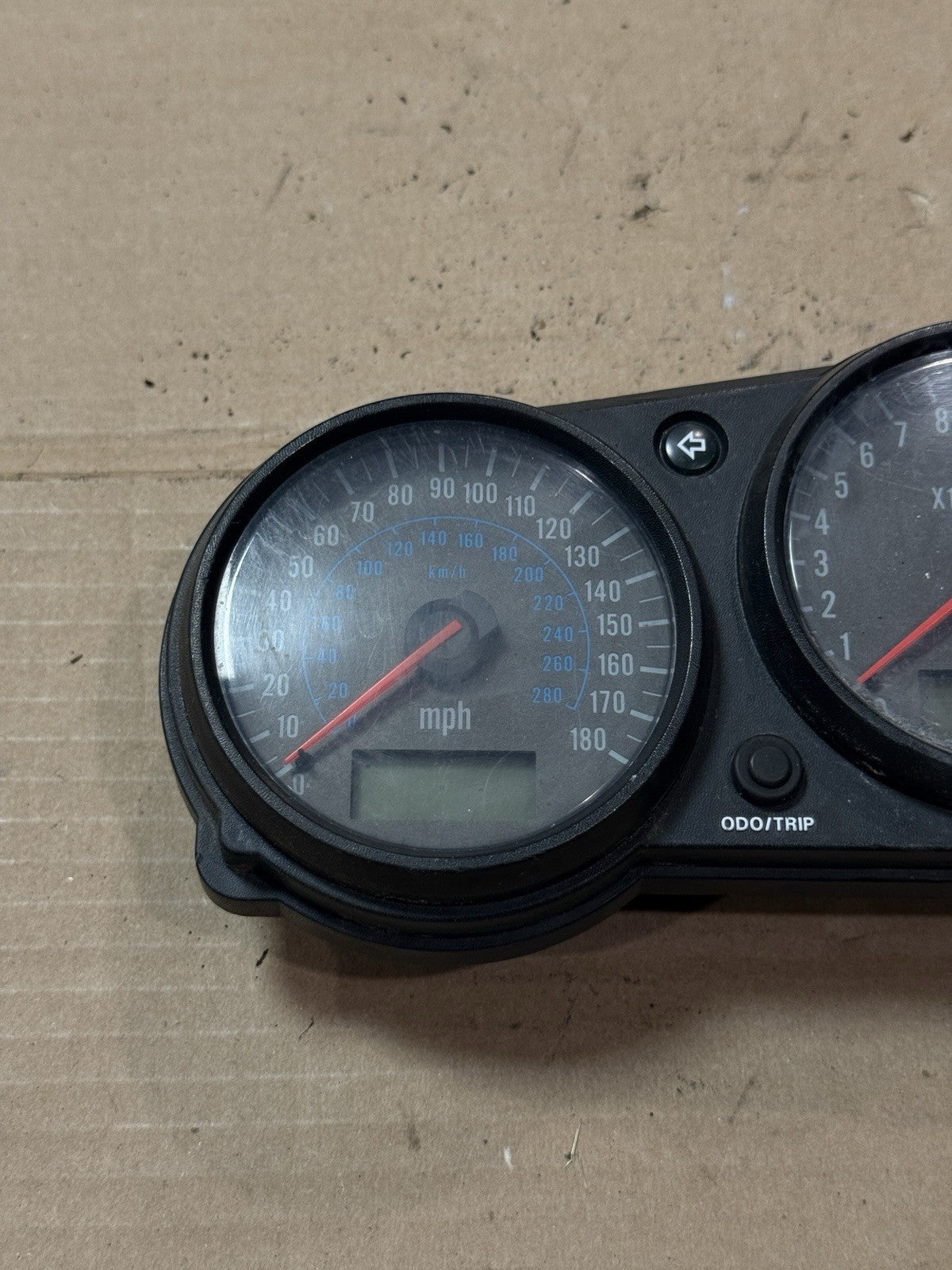 1998-1999 Kawasaki Ninja ZX6R ZX600G OEM Gauge Cluster Speedo Tach 28011-117510