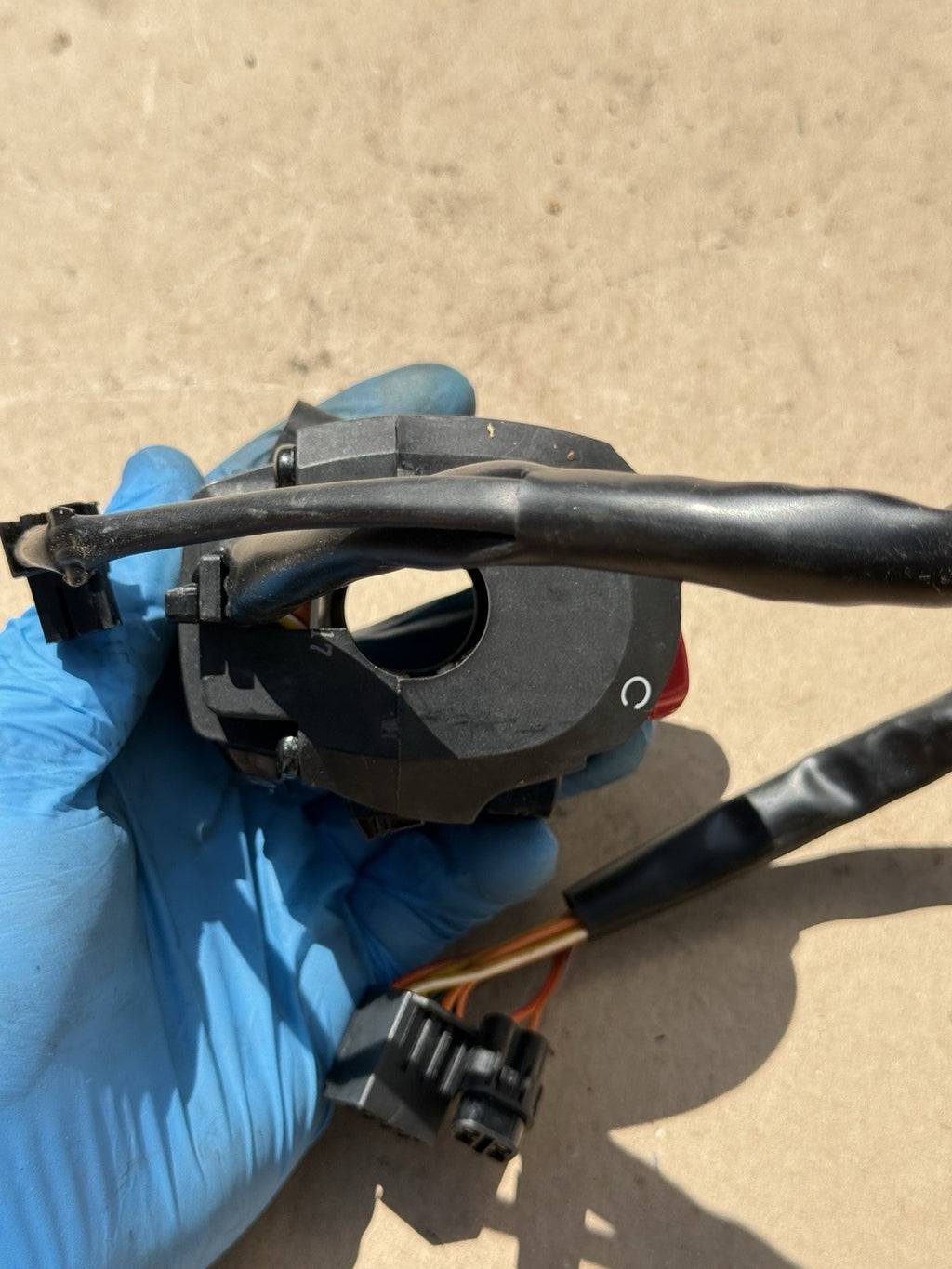 12-16 Suzuki GSXR1000 OEM Right Handlebar Switch Start Stop Kill Switch
