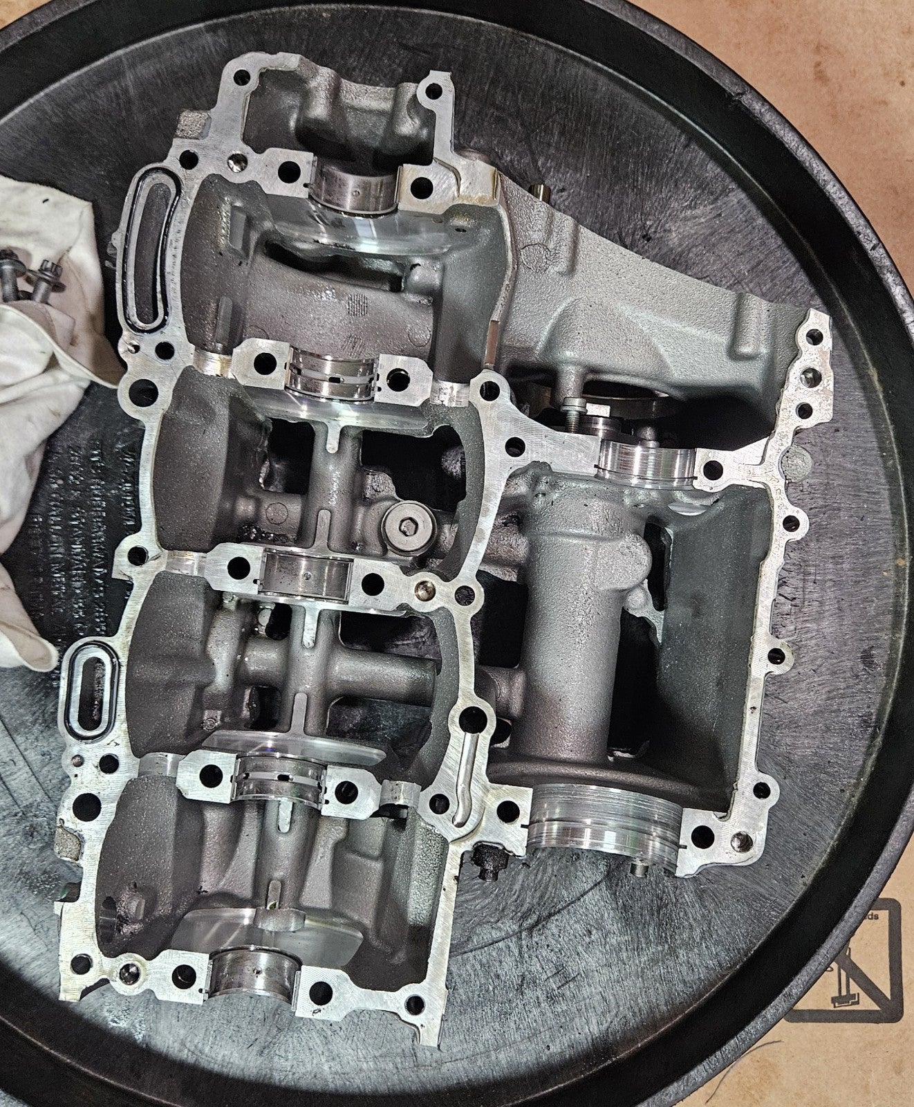 15-19 2015 BMW S1000RR HP4 OEM Crankcase Engine Block Cases Bottom End