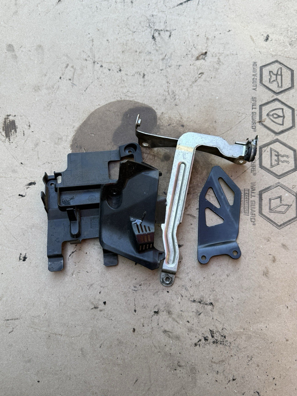 2017-2025 Suzuki GSXR1000 GSXR1000R OEM Engine Motor Mount Brackets Set L75